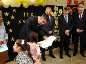 Başkan Gökhan Yüksel, Mezun Olduğu Okulda Karne Dağıttı