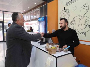 Belediye Başkanından Esnaflara ‘Hayırlı Olsun’ Ziyareti