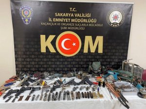 Kurusıkı Tabancaları Kurşun Atar Hale Getiren 8 Şüpheli Yakalandı