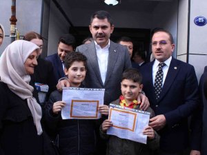 Bakan Kurum’dan Depremzede Çocuklara Karne Hediyesi