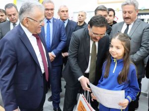 Kayseri’de 333 Bin 905 Öğrenci Karne Heyecanı Yaşadı