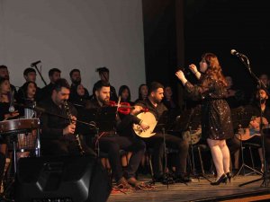 Kars’ta Türk Müziği Korosu Dinletisi Yoğun İlgi Gördü