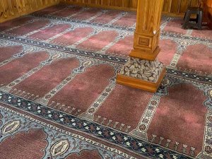 Alaplı Merkez Cami 20 Yıllık Halıları Değişiyor