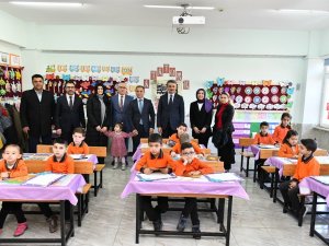 Isparta’da 77 Bin Öğrenci Karne Heyecanı Yaşadı