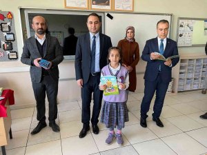 Besni’de 18 Bin 594 Öğrenci Karne Sevinci Yaşadı