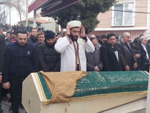 Dini Nikahlı Eşi Tarafından Boğazı Kesilerek Öldürülen Kadın Toprağa Verildi