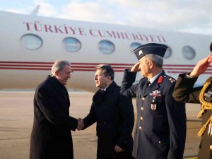 Bakan Akar, Almanya’da Ukrayna Savunma Temas Grup Toplantısı’na Katıldı