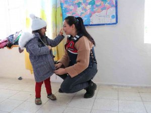 Jandarmadan Öğrencilere Karne Hediyesi