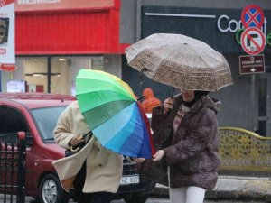 Edirne’de Aniden Bastıran Yağış Zor Anlar Yaşattı