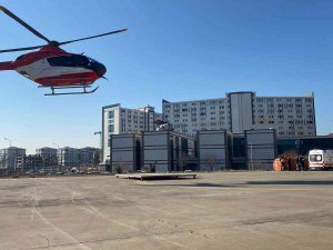 Kalp Krizi Geçiren Hasta, Ambulans Helikopter İle Hastaneye Sevk Edildi