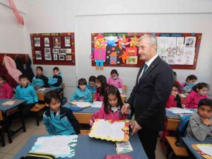 Tahmazoğlu Öğrencilerin Karne Sevincine Ortak Oldu