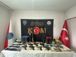 İ̇zmir’de Tabanca İmalatı Operasyonu: 4 Gözaltı