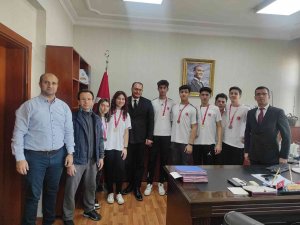 Kaymakam Arıkan Şampiyon Sporcuları Ağırladı