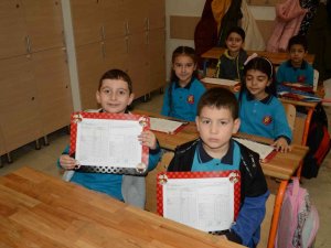 Kırkağaç’ta 6 Bin 547 Öğrenci Karne Aldı