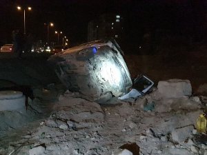 Yoldan Çıkan Minibüs Devrildi: 1 Ağır Yaralı