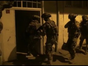 Diyarbakır’da Torbacılara Şafak Baskını: 24 Tutuklu