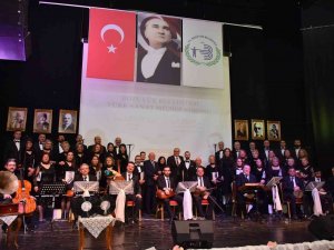Bozüyük Belediyesi Tsm Korosundan Muhteşem Konser