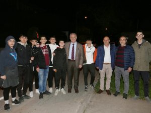 Başkan Aygün Esnaf Ve Gençlerle Projelerinden Bahsetti