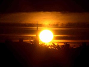 Erzurum’da Mest Eden Gün Batımı: Gökyüzü Turuncu Ve Kızıla Boyandı