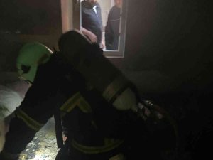 Soba Bacasından Dökülen Kurum Evi Yaktı