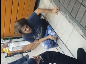 Oğlu Tarafından Yaralanan Annenin Markete Sığındığı Ve Polisin Müdahale Ettiği Anların Görüntüsü Ortaya Çıktı
