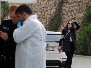 Rus Kadının Satışa Çıkardığı Milyonluk Lüks Otomobili Kundaklandı