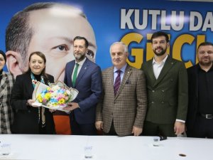 Ak Parti Kocaeli’nin 12 İlçesinde Eş Zamanlı Etkinlik Düzenledi