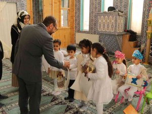 Ağrı’da "Kur’an-ı Kerim Okumaya Geçiş Merasimi"