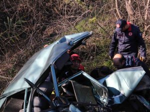 Antalya’da Köprü Demirine Çarpan Otomobilde Babanın Ardından, Oğul Da Hayatını Kaybetti