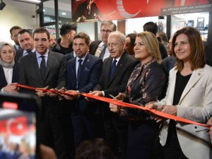 Chp Lideri Kemal Kılıçdaroğlu Kütüphane Açılışı İçin Kocaeli’de