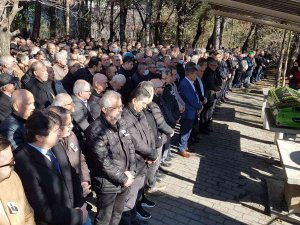 Karabükspor Eski Başkanı Nevzat Şahin Hayatını Kaybetti