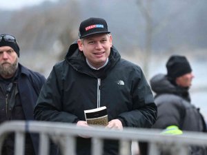 Danimarkalı Aşırı Sağcı Rasmus Paludan, İ̇sveç’te Kur’an-ı Kerim Yaktı
