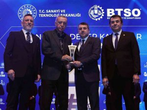 Cumhurbaşkanı Recep Tayyip Erdoğan’dan Altılı Masa Ve İddialara Sesiz Kalan İş Dünyasına Eleştiri