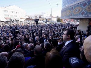 Fotoğraf İçin Kimileri Yere Düştü Kimileri De Gergin Anlar Yaşadı