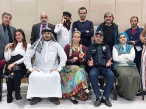 Amatör Tiyatro Topluluğu "Al Gözüm Seyreyle"yi Sahneliyor