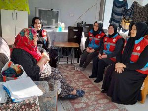 Yaşlı Ve Kimsesizlerin Evlatları Oldular