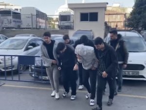 İ̇stanbul’da “Kara” Lakaplı Torbacı Baskınla Yakalandı: Yarım Milyonluk Uyuşturucu Çıktı