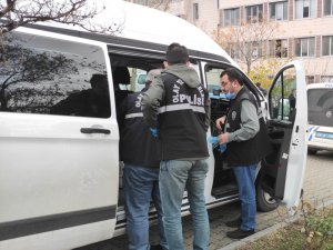 Kavgada Bıçakla Yaralandı