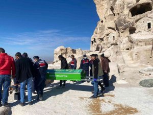 Kaleden Düşen Genç Öldü