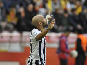 Spor Toto Süper Lig: Kayserispor: 0 - Beşiktaş: 1 (Maç Devam Ediyor)