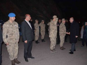 Cumhurbaşkanı Erdoğan, Şırnaklı Şehidin Ailesine Telefonla Taziyelerini İletti