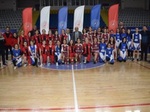 Yıldız Kadınlar Basketbol Şampiyonu Gazi Spor Kulübü