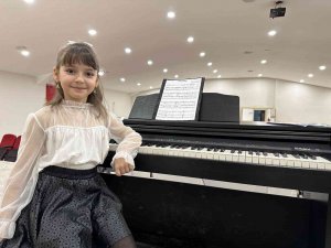 8 Yaşındaki Piyanistin Hayali Evgeny Grinko İle Aynı Sahneyi Paylaşmak