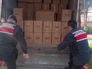 İ̇zmir’de 2 Milyon Doldurulmuş Makaron Ele Geçirildi