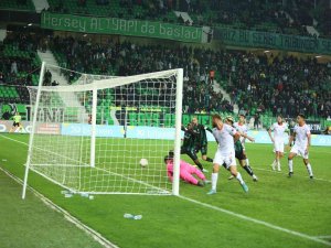 Sakaryaspor, Eksi Olan Averajını İkinci Devrede Artıya Çevirdi