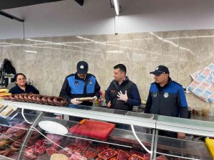 Altınova’da Et Ve Tavuk Reyonlarına Denetim