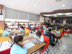 Efeler’de 9’uncu Kitap Kafe Açılış İçin Gün Sayıyor