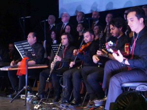 Türk Sanat Müziği Korosu, Dinleyenlerden Tam Not Aldı