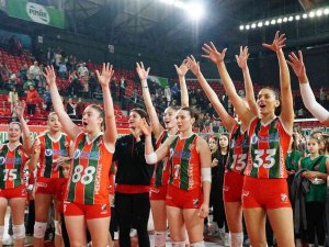 Karşıyaka Voleybol’da Yüzler Gülüyor
