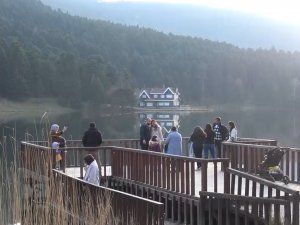 Bolu’nun İncisi Gölcük, Yarıyıl Tatilinde İlgi Odağı Oldu